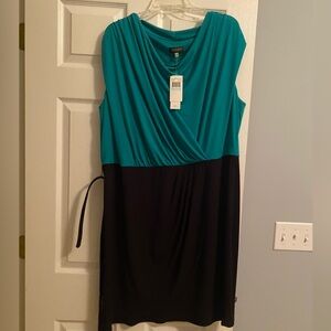 Short sleeve belted dress